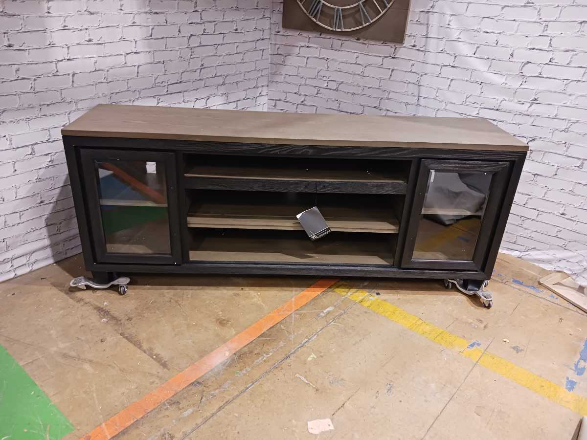 Foyland TV Stand - Gallery Image 10
