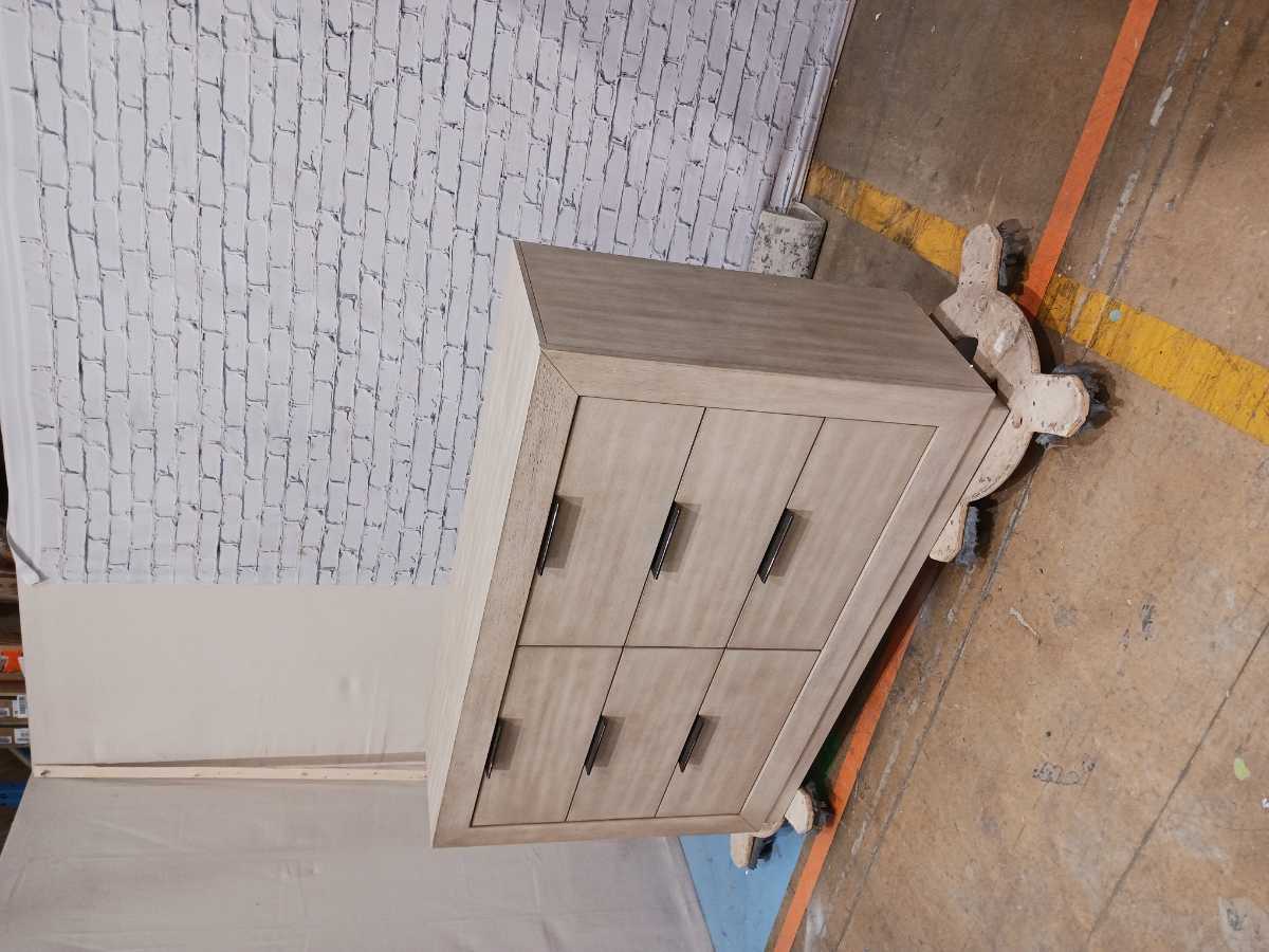 Hennington-Exclusive Dresser - Gallery Image 7