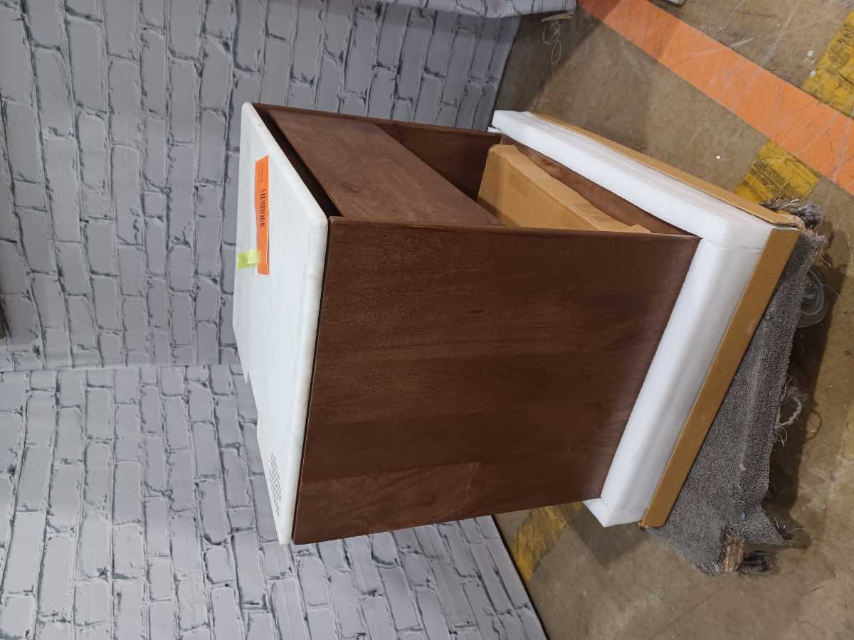 Isanti-Exclusive Nightstand - Gallery Image 11