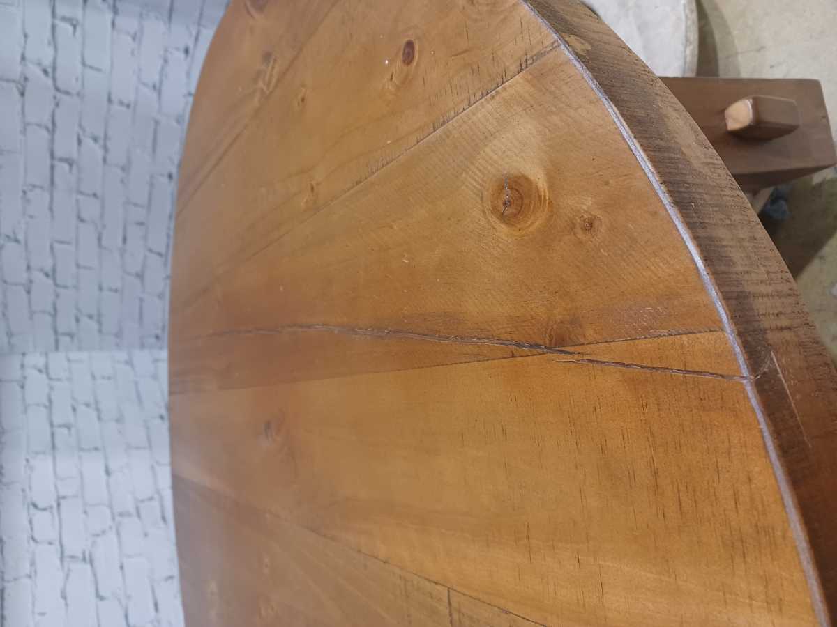 Mackifeld Coffee Table - Gallery Image 8