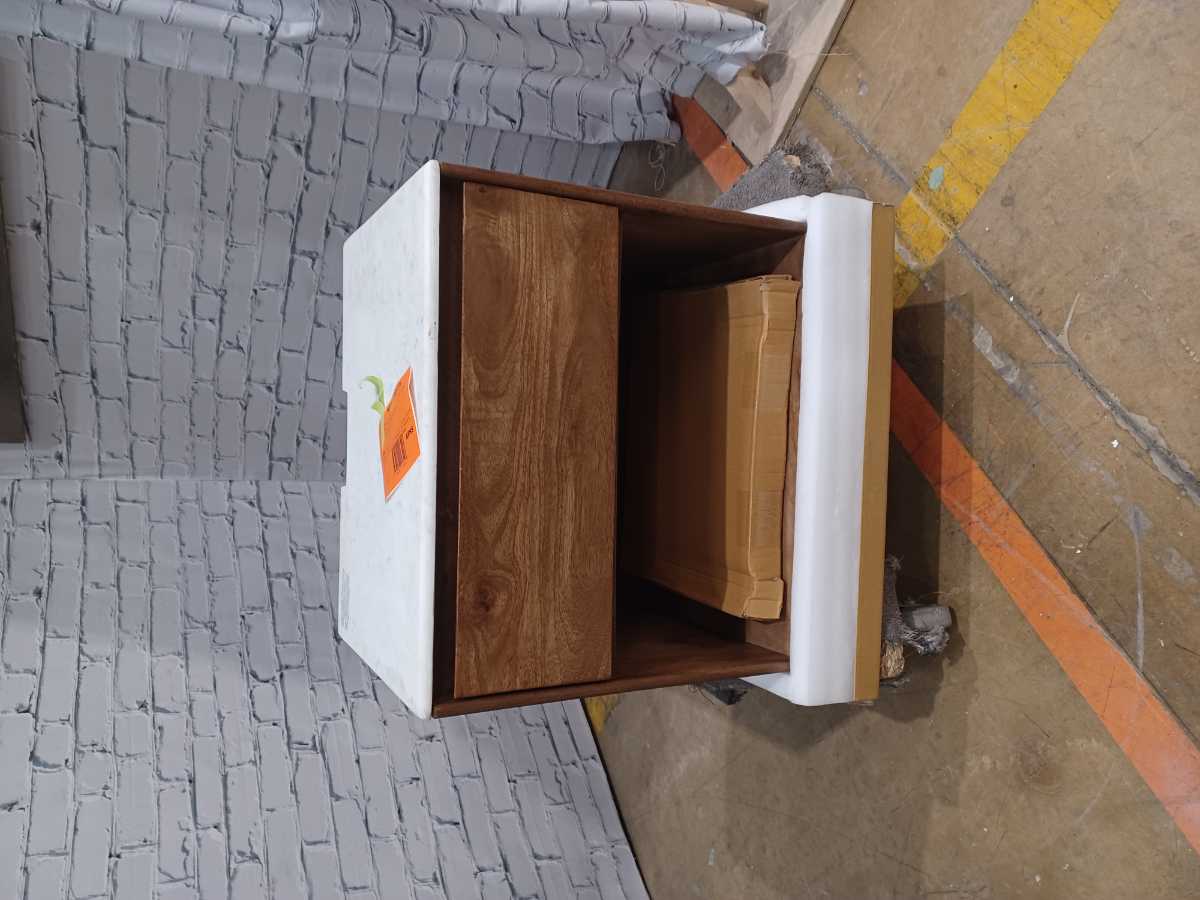 Isanti-Exclusive Nightstand - Gallery Image 10