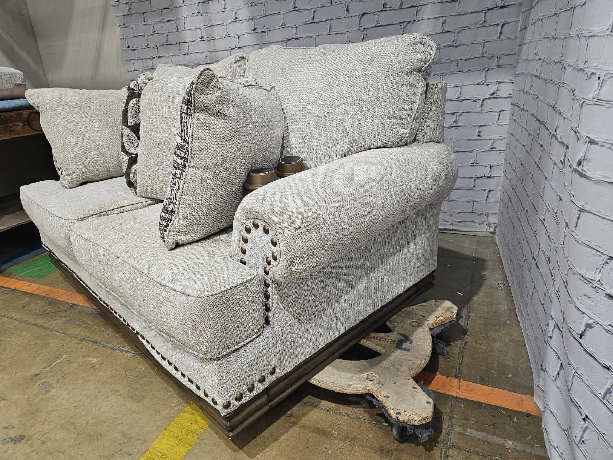 Harleson Loveseat - Gallery Image 19