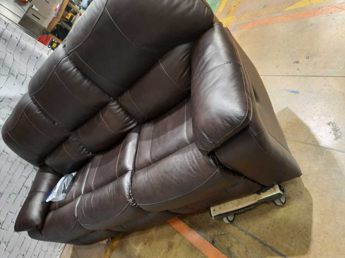 Leesworth Reclining Sofa with Power - Gallery Image 11