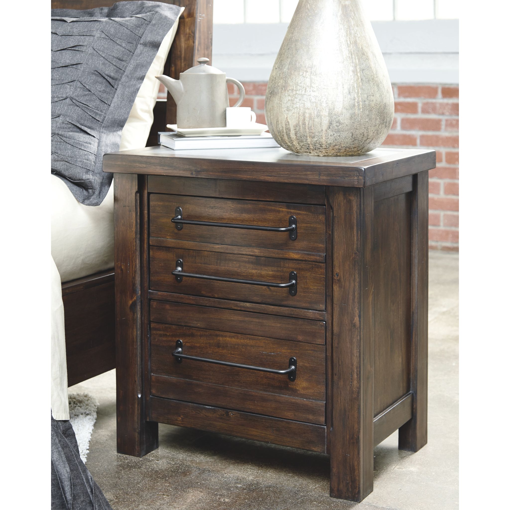 Starmore-Exclusive Nightstand - Gallery Image 2