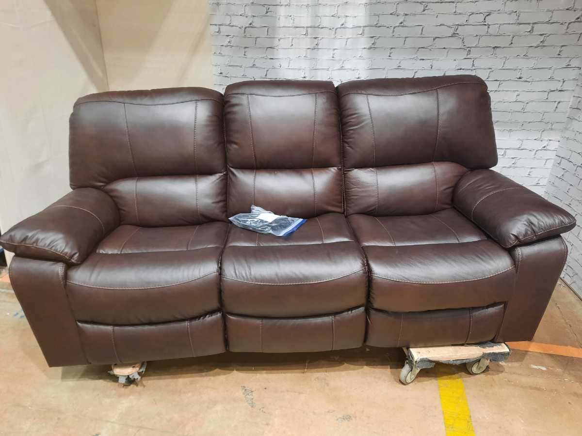 Leesworth Reclining Sofa with Power - Gallery Image 9