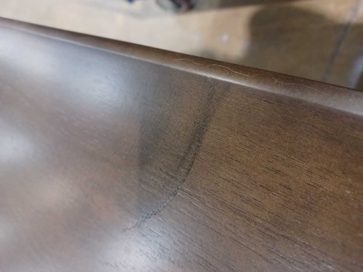 Arkenton-Exclusive Dining Table - Gallery Image 12