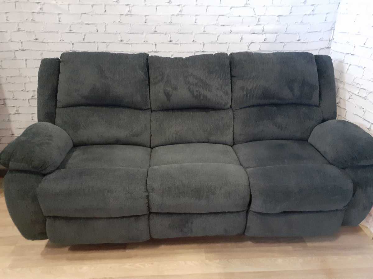 Draycoll Reclining Sofa with Power - Gallery Image 5