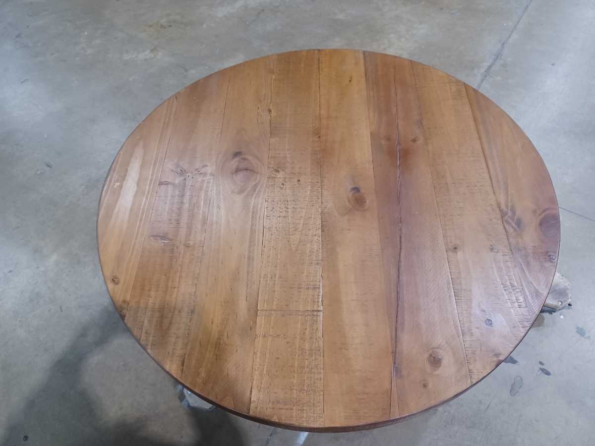 Mackifeld Coffee Table - Gallery Image 7