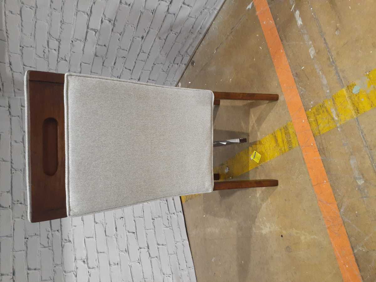 Lyncott Side Chair - Beige/Brown - Gallery Image 10