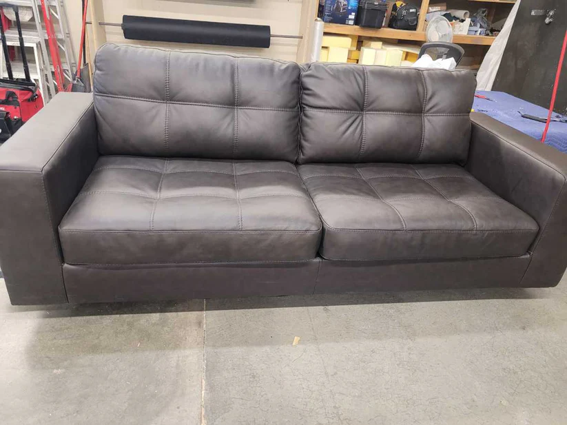 Luigi Sofa - Gallery Image 6