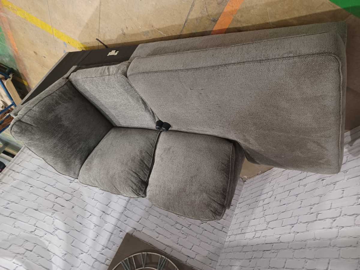 O'Phannon 2 Piece Sectional with Chaise - Putty/Right Facing - Gallery Image 7