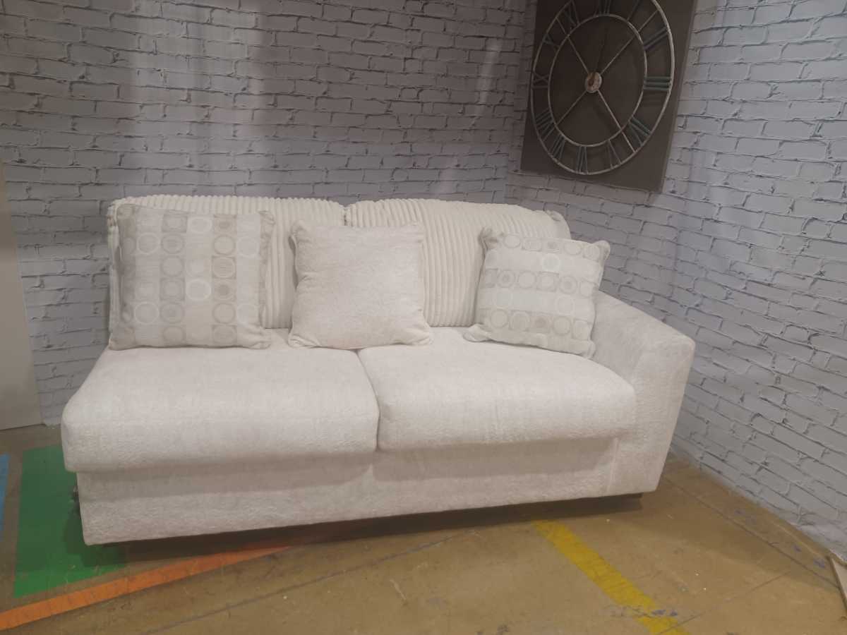 Chessington 2 Piece Sectional with Chaise - Ivory/Left Facing - Gallery Image 6