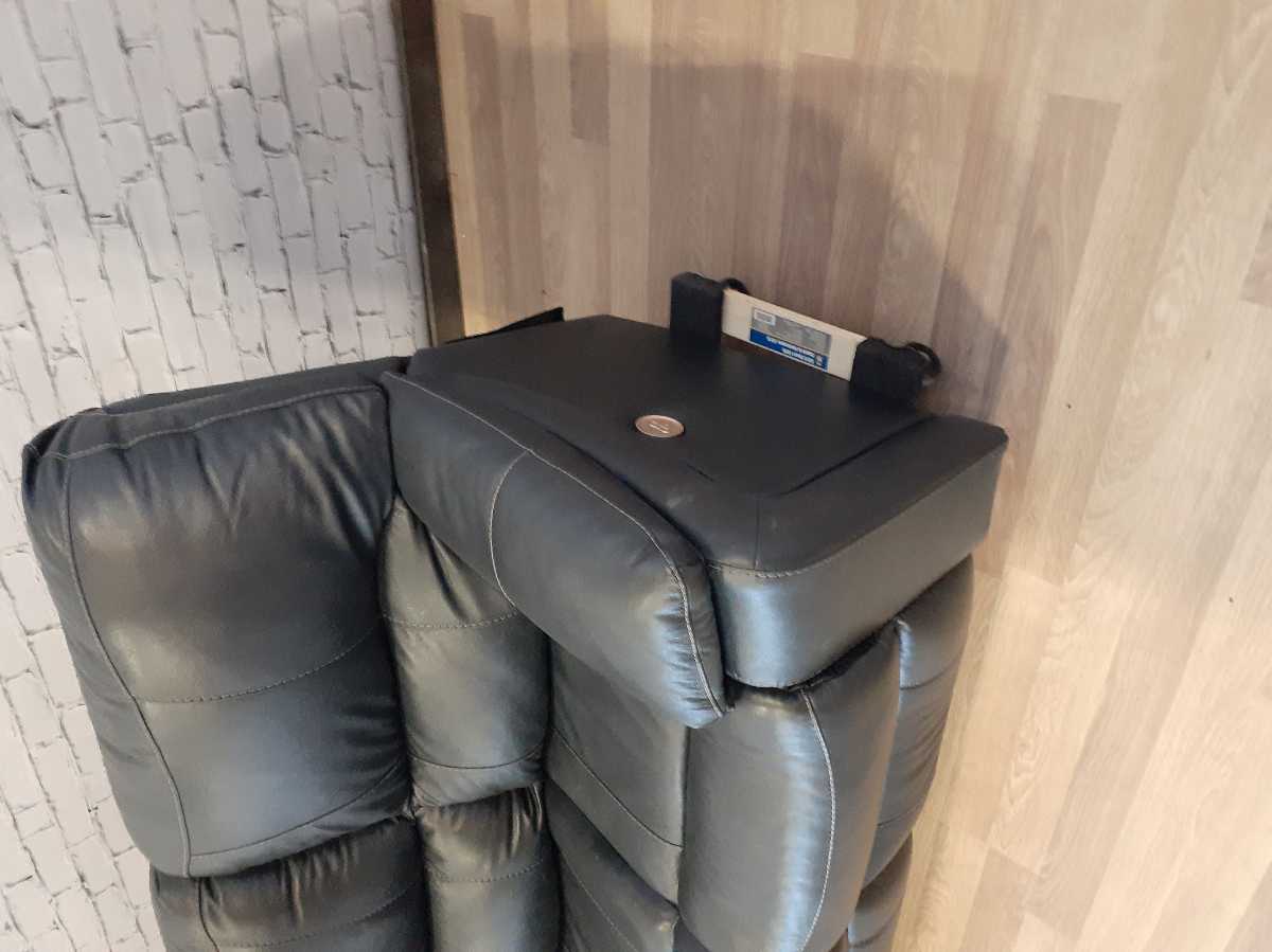 Leesworth Reclining Sofa with Power - Gallery Image 9