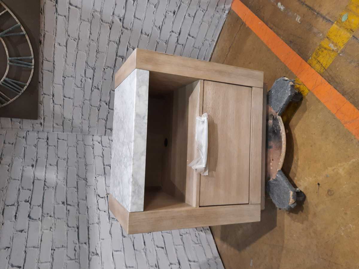 Hennington-Exclusive One Drawer Nightstand - Gallery Image 11