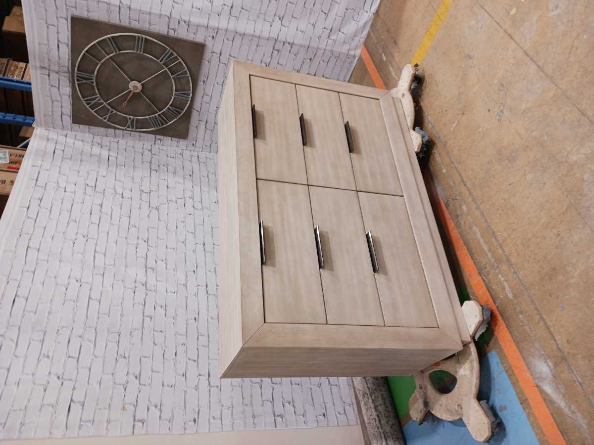 Hennington-Exclusive Dresser - Gallery Image 6