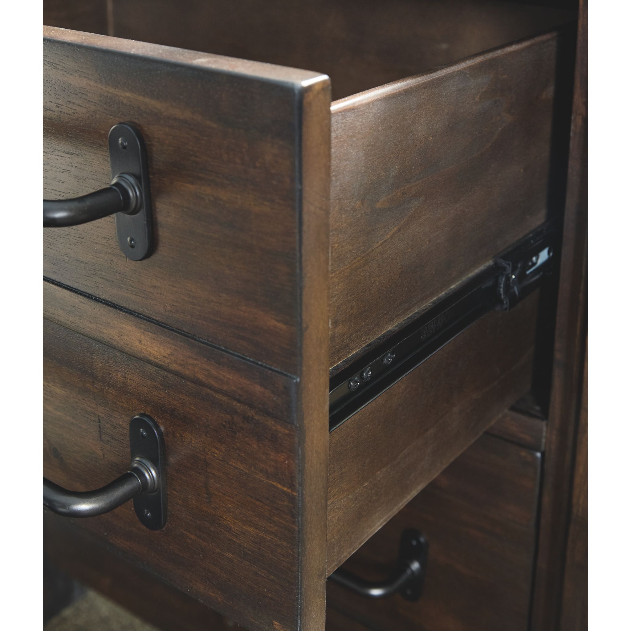 Starmore-Exclusive Nightstand - Gallery Image 4