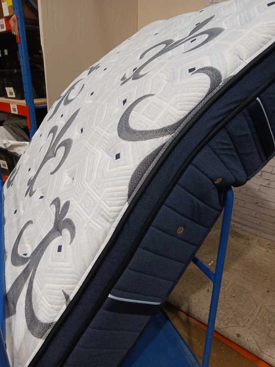 Stearns & Foster® Estate EuroTop Arya 16 inch Mattress - Queen/Plush - Gallery Image 4